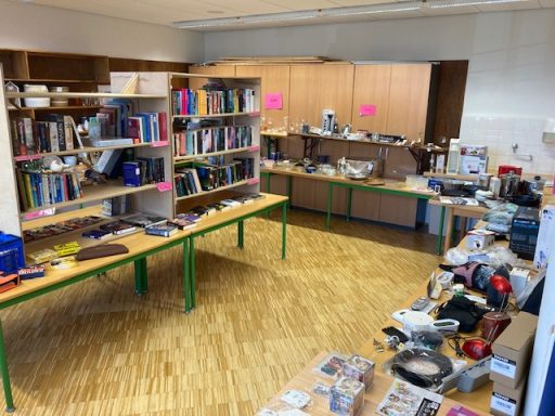 Beim SellOut in den ehemaligen Jugendräumen